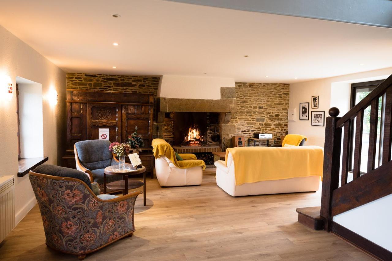 Gite De Charme Avec Spa, Baie Du Mont St Michel Sougéal Exterior foto